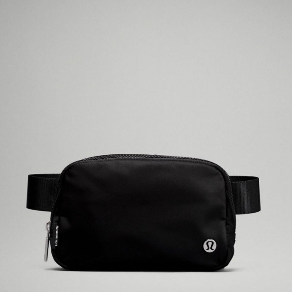 lululemon Everywhere Belt Bag Black